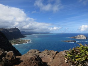 Ragged Cliffs in Waimanalo, Oahu, Hawaii Ragged Cliffs in Waimanalo, Oahu, Hawaii