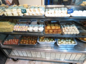 One of the many Sweets Shops in Kolkata One of the many Sweets Shops in Kolkata